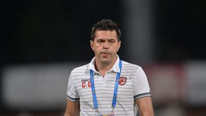 Contra, luat la rost de un fan furios: "Ai făcut prăpăd la Dinamo! Ai dat afară cel mai bun jucător, ne-ai lăsat în 13 oameni". Răspunsul dat de selecționer