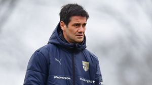 Cristi Chivu a tăiat în carne vie la Parma. Prima decizie l-a şocat pe Dennis Man