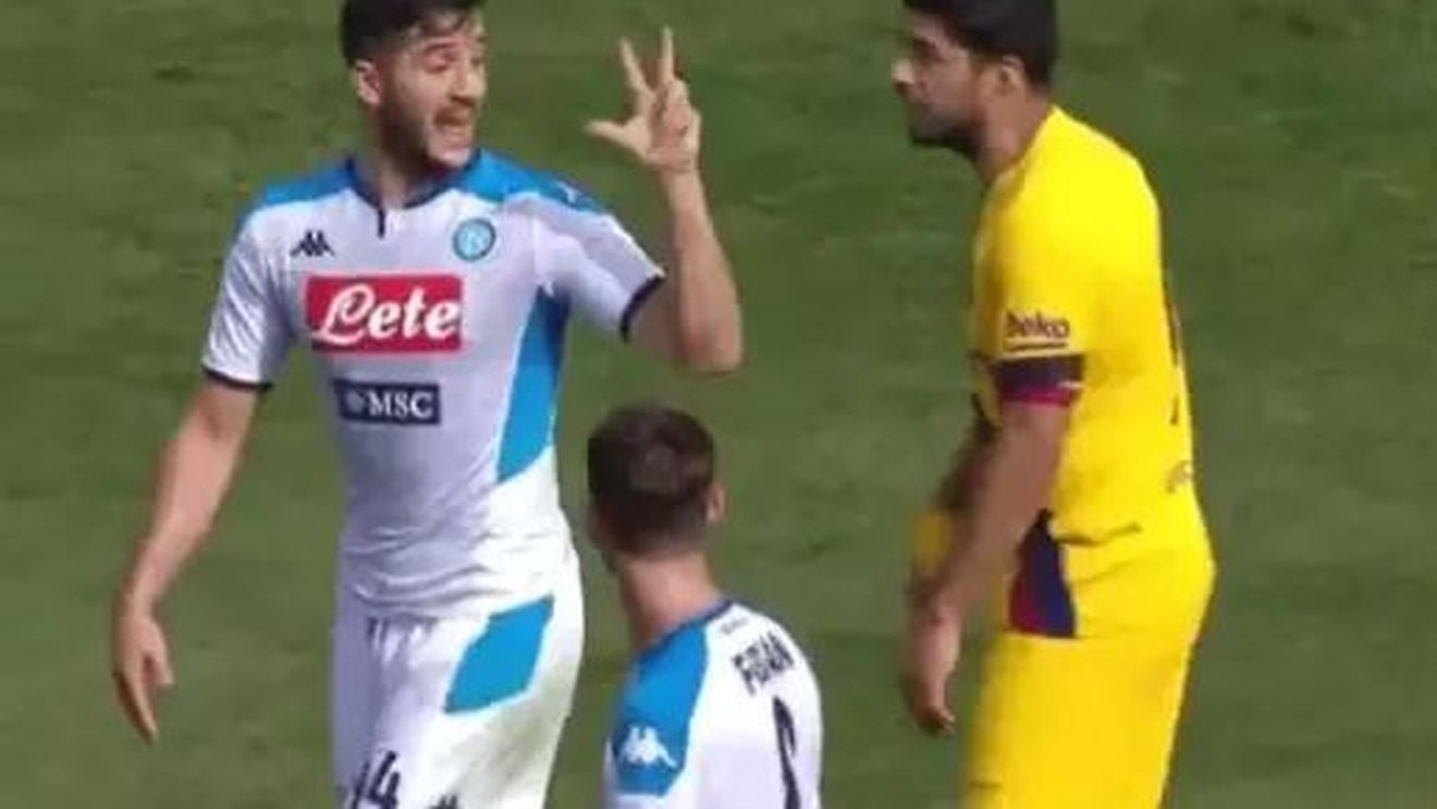 Manolas i-a râs în față lui Suarez. FOTO | Semnul făcut de jucătorul lui Napoli și replica fotbalistului Barcelonei 