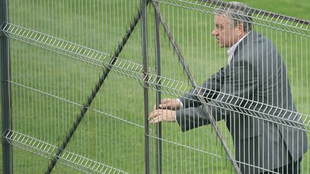 "Sandu va fi reales din milă! E un om bolnav!"**