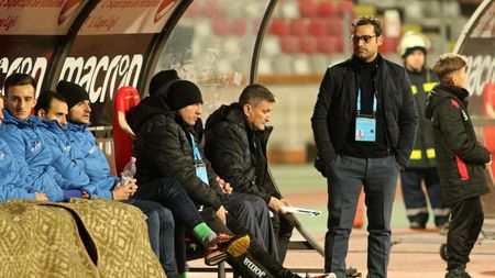 Retrospectiva Ligii 1 la fotbal 2020-2021. 38 de antrenori principali s-au perindat pe băncile tehnice, 7 au fost străini