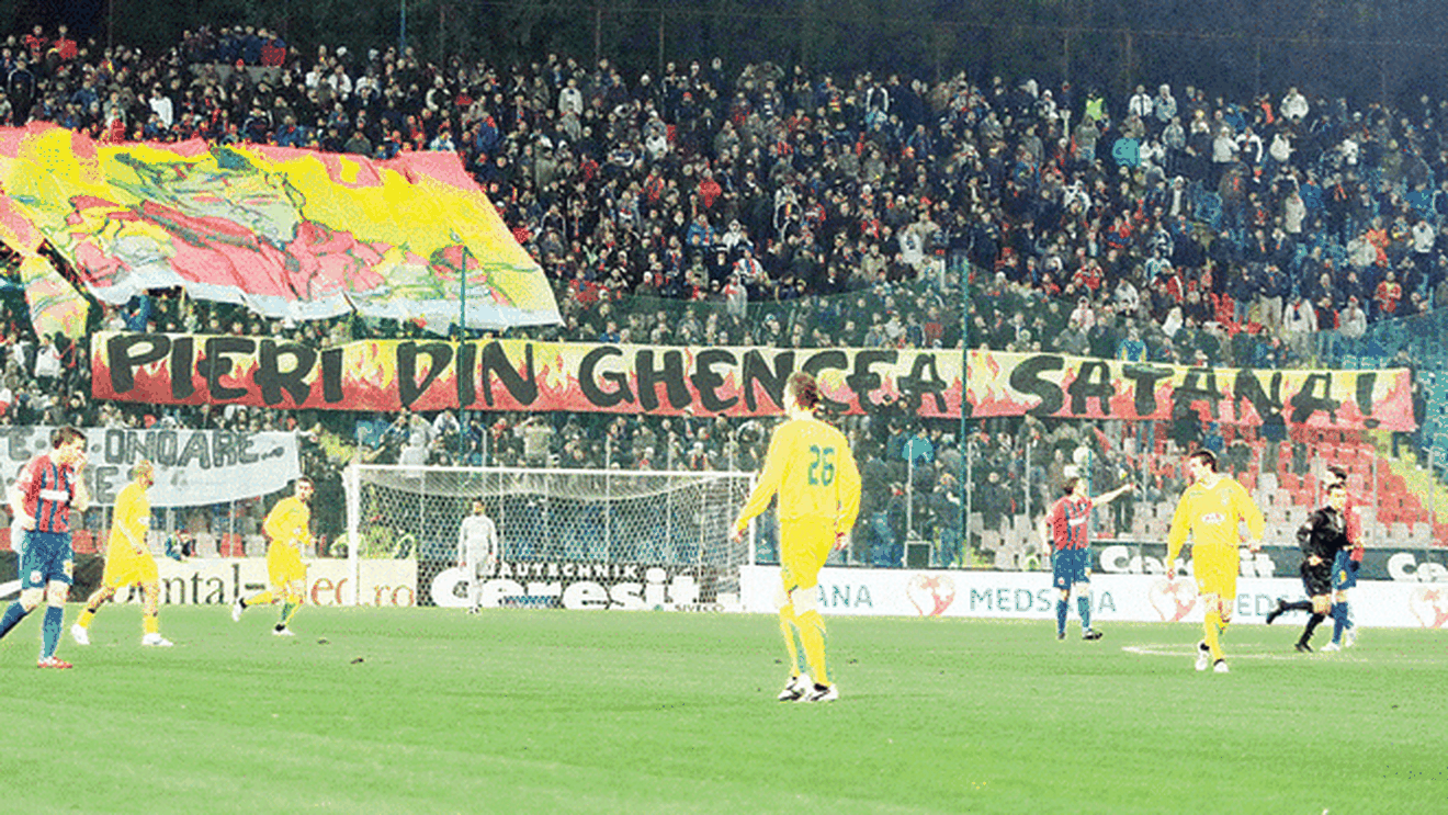 Peluza din Ghencea, scindată! **"Ne pare rău de Gigi"/ "Am învins, Becali la pușcărie!"