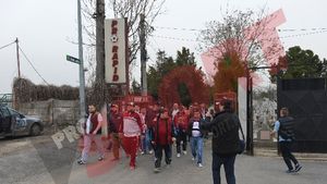 Alături de jucători! **50 de fani ai Rapidului au mers la ProRapid și le-au garantat lui Herea&Co că îi vor susține în demersul contra conducerii. VIDEO