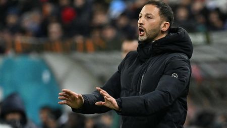 Antrenorul lui Fenerbahce a găsit problema după ce FCSB i-a dominat echipa în Europa League: „Prea ușor!”