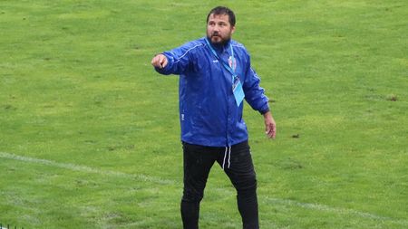 Croitoru n-a avut foarfecă pentru Craiova. "Am încercat asta, dar n-am reușit". De ce face antrenorul Botoșaniului notă discordantă față de "clubul" tehicienilor plângăcioși