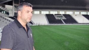 EXCLUSIV** Olăroiu: "N-am făcut nicio ofertă pentru Mutu! L-am luat pe Quincy de la Portsmouth!"