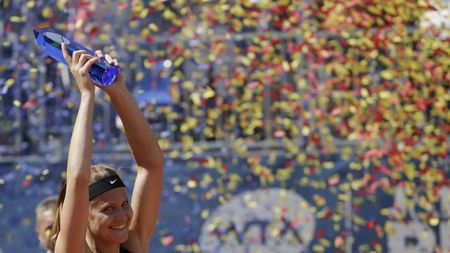 Lucie Safarova a câștigat turneul WTA de la Praga. Al treilea succes "pe teren propriu" pentru jucătoarea din Cehia