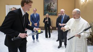 Cadou pentru Papa Leon al XIV-lea de la cel pe care a zis că nu vrea să-l vadă