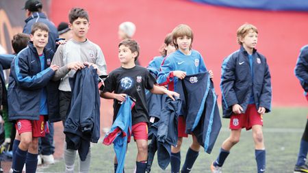 INCREDIBIL** Neplătiți de 4 luni, angajații de la Academia Stelei vând echipamentele puștilor: "Cu ce să trăim?"