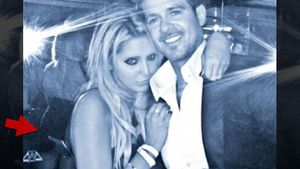 Robin Thicke, în pragul divorțului după ce a fost surprins în ipostaze indecente cu o fană