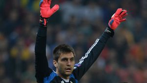 Cine s-ar fi așteptat la asta!? Transferul care îl face pe Tătărușanu de "neatins"