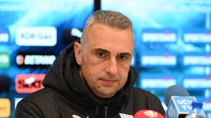 Ivaylo Petev, dat afară de la Universitatea Craiova?! Ce a decis Mihai Rotaru după o ședință de trei ore și jumătate