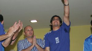 "Copos n-are onoare!** Vrea să îl ia cu japca pe Bornescu"