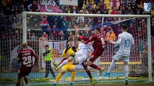 Farul şi-a demonstrat forţa de pe teren propriu şi cu Rapid. Ianis Zicu: ”Când arăţi că ai inimă şi încerci să pui în pericol poarta adversă, apar şi reuşitele”