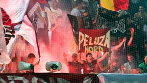 După prima repriză, fanii i-au cerut demisia lui Sabău și le-au bătut obrazul jucătorilor