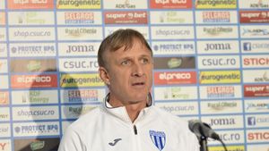 Săndoi, fair play după 0-2 cu Steaua: "Au meritat victoria. Noi ne merităm soarta". Antrenorul Craiovei crede în Reghecampf: "Steaua rămâne principala candidată la titlu"