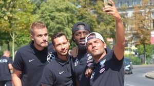 FCSB a ieșit la plimbare înainte de dubla cu Rapid Viena! Surpriza de care au avut parte jucătorii lui Dică în capitala Austriei | FOTO