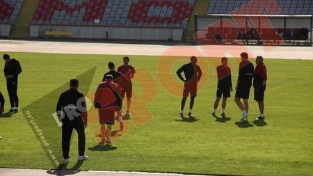 Jucătorii sar în apărarea lui Ciobi:** "Noi suntem vinovați! Caracterele abia acum o să se arate, mergem să câștigăm la Galați"