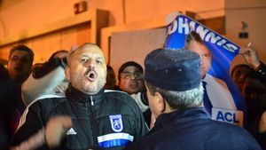 Variantă surpriză pentru banca lui FCU Craiova! Legenda oltenilor a confirmat interesul: „Sunt în oraș!”