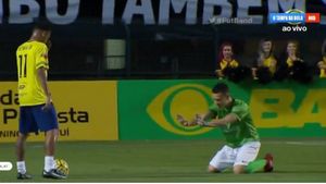 L-a implorat, s-a pus în genunchi în fața lui, dar tot n-a scăpat de "umilință". VIDEO Cum a trecut Neymar de adversarul direct în această fază