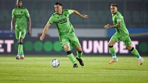 Paul Anton, cel mai bine plătit jucător de la Dinamo, despre problemele din „Groapă”. „Interpretăm foarte prost!”