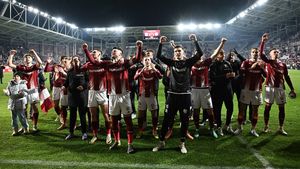 Giuleștenii sunt peste tot acasă! Poli Iași - Rapid, șanse mari să se joace cu stadionul plin chiar dacă prețul biletelor s-a dublat: „Grupele de copii și juniori vor avea accesul gratuit”. EXCLUSIV