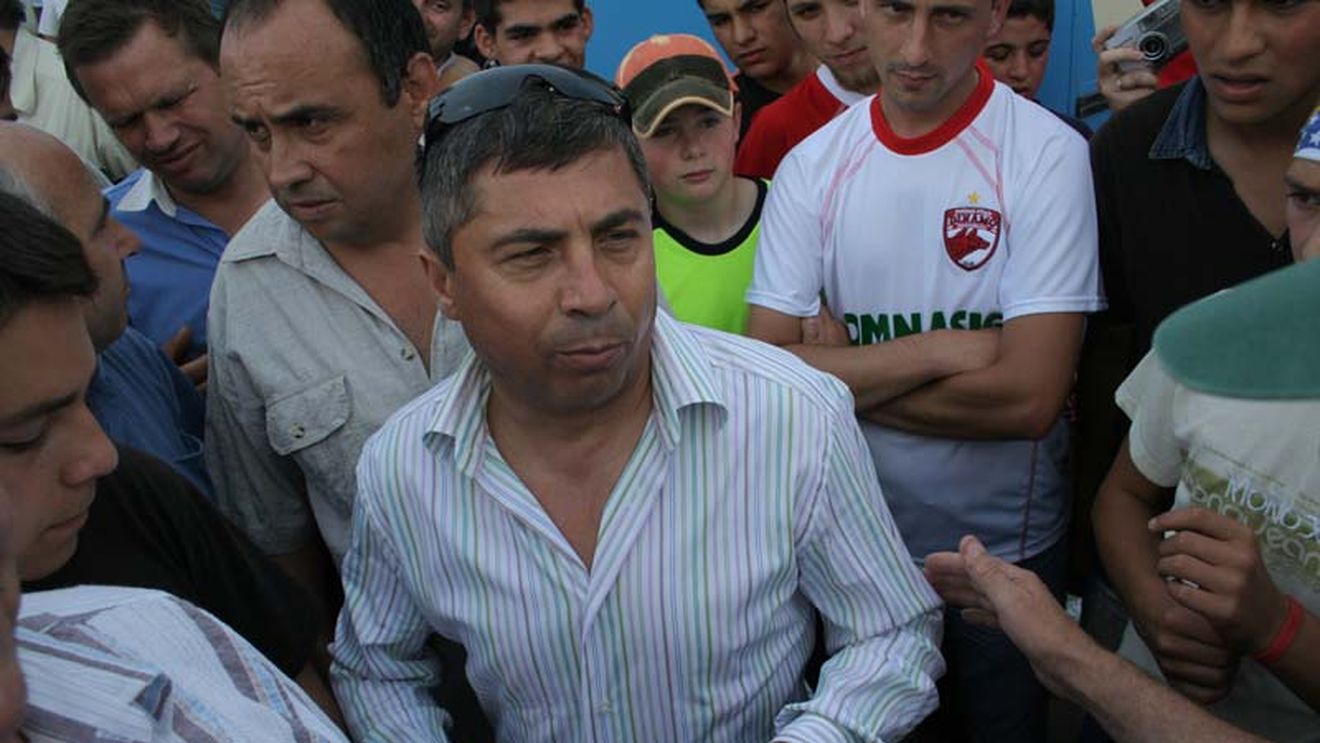 Turcu: "Normal că avem 700 de spectatori! Nu au ce să vadă!"