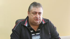 Iancu: „Acum mor blaturile!"