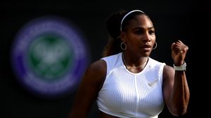Cu cât se vinde la licitație o rachetă folosită de Serena Williams la Wimbledon