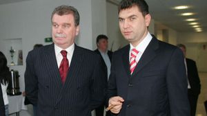 V. Becali: "Eu îl văd pe Vamă la Dinamo"/ Dinu Gheorghe: "Victore, dai din casă"