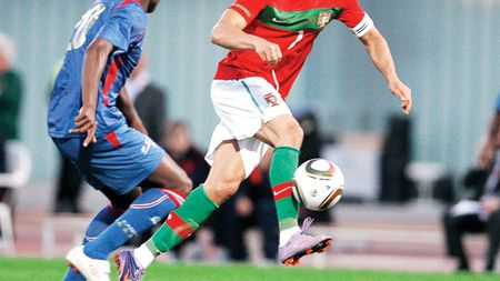 Cu Capul Verde în nori