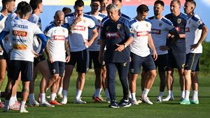 Stelist cu nume, de partea lui Mircea Lucescu: „Ajungem tot la mâna jucătorului”. EXCLUSIV