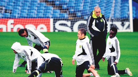 EXCLUSIV:** Avram Grant e impresionat de Steaua și crede în șansa ei cu Chelsea: "Am văzut-o și-mi place!"** Cum era să ajungă în Liga I: "Am negociat cu echipa asta"