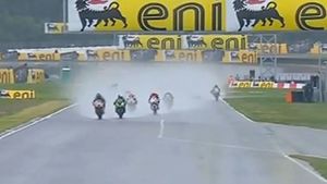 Tragedie în lumea sportului! Andrea Antonelli a murit, după un accident petrecut la 250 km/h. VIDEO ȘOCANT