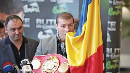 A dat gata cântarul, acum urmează Froch!** Bute: "Le garantez englezilor că centura va rămâne la mine"