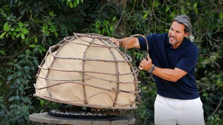 Ce surpriză! Câți bani ia Adi Vasile de la Survivor: e mai prost plătit decât concurenții!