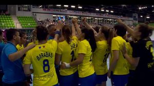 Start lansat pentru generația 2000-2001 pe scena marilor arene: medalie de argint la FOTE. România U17 a pierdut finala în fața unei adversare cu patru jucătoare care au debutat la prima echipă a deținătoarei Ligii Campionilor