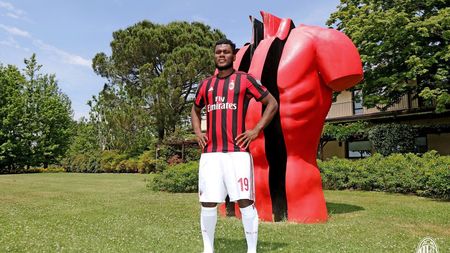 Un nou transfer CONFIRMAT de AC Milan! "Diavolii" l-au luat pe "noul Yaya Toure". Jucătorul ajuns sub comanda lui Montella