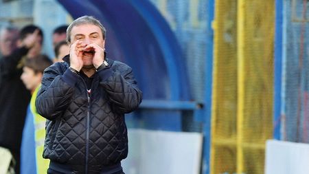 Stoichiță "Lupul": **"O să urmăresc Petrolul - CFR în galben-albastru"