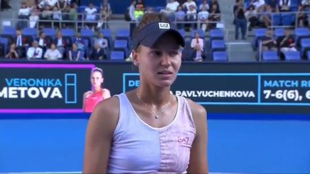 Întrebarea stânjenitoare primită de jucătoarea care a eliminat-o pe Iga Swiatek, după calificarea în finală la Tokyo: „Îl vrei pe cel mare sau pe cel mic?" Reacția Veronikăi Kudermetova | VIDEO