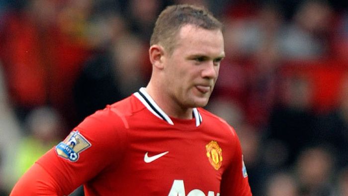 VIDEO Diavolii își fac curaj cu alcool înainte de meciul cu Oțelul!** Prestația lui Rooney e considerată "oribilă"