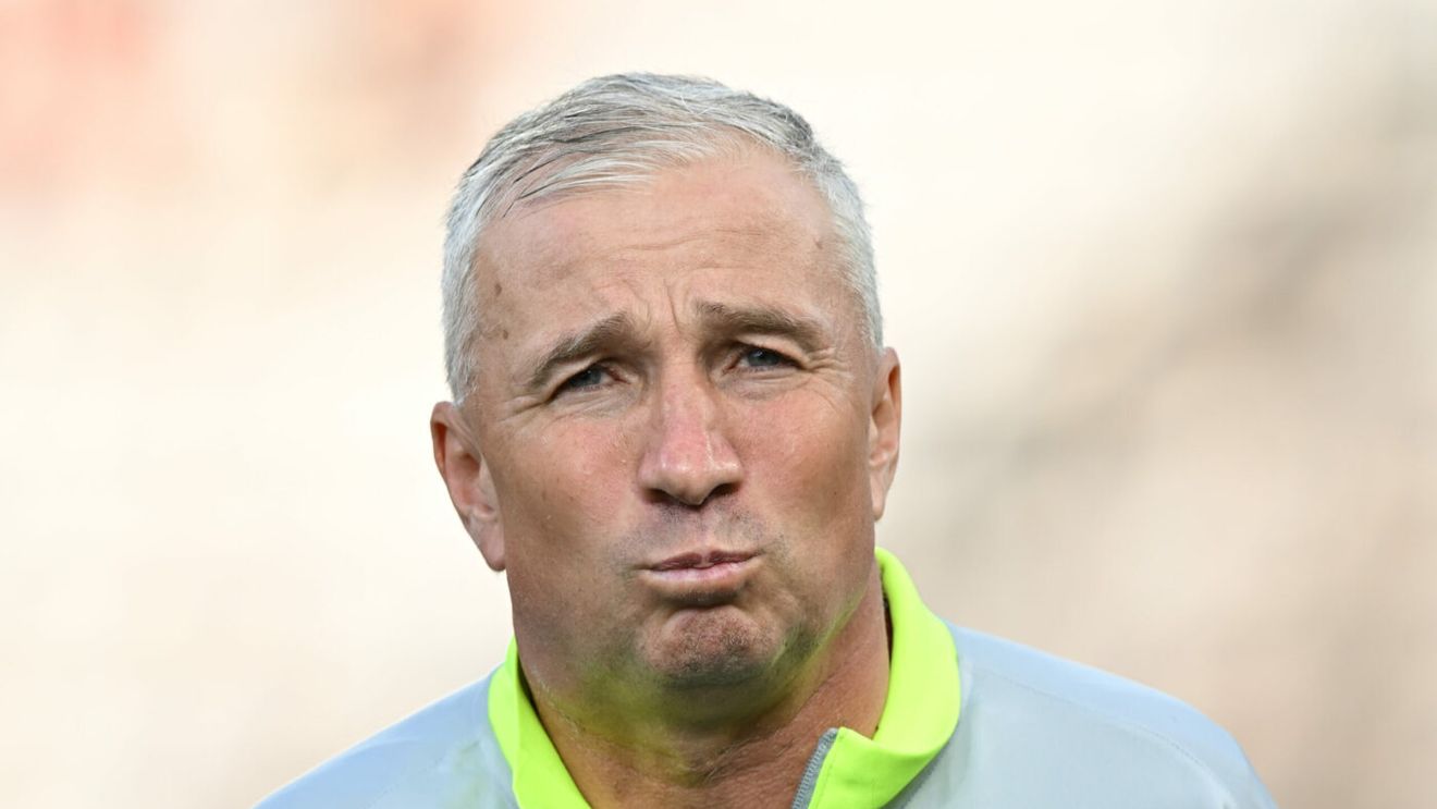 Dan Petrescu, suspendare uriaşă pentru înjurăturile la adresa arbitrului! Câte etape va sta în tribune