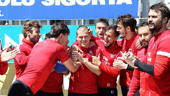 Bourceanu, sărbătorit de colegi în cantonamentul lui Trabzon: "Suntem o mare familie, sunt fericit aici"