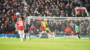 Cel mai bun portar din grupele Ligii și-a 'desenat' anul perfect:** "Steaua să piardă 30 de puncte" Titlul și finala Europa League, visul posibil al CFR-ului?