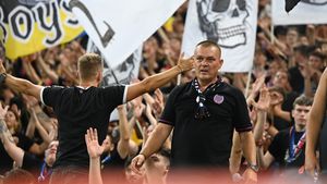 Fostul antrenor de la FCSB, printre ultrași la meciul cu Manchester United: „Așa am simțit, am cerut să merg în galerie în memoria lui Helmuth Duckadam”. EXCLUSIV