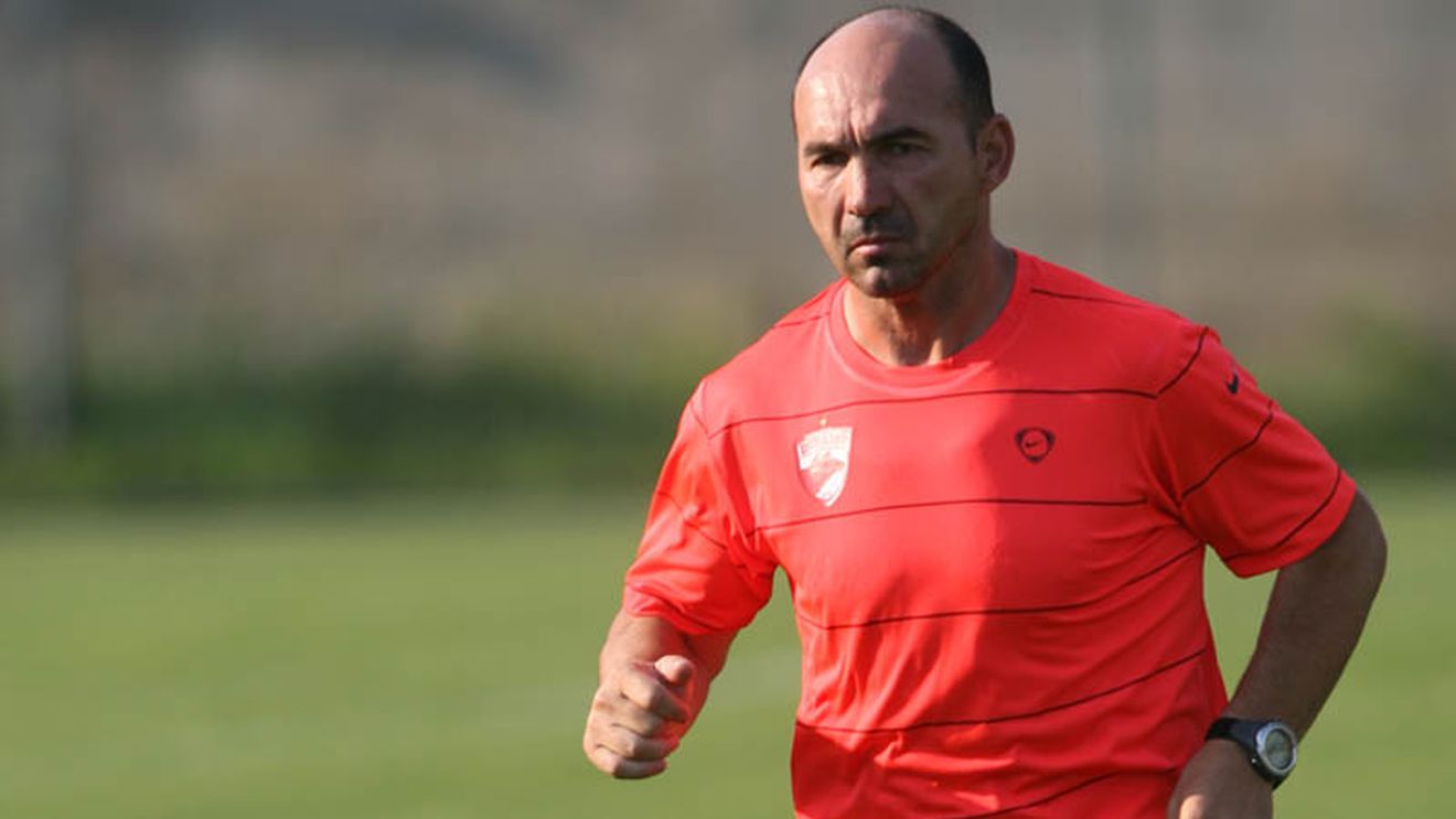 "Steaua joacă `bine`, are jucători `valoroși`, de asta nu bate de 11 meciuri!"