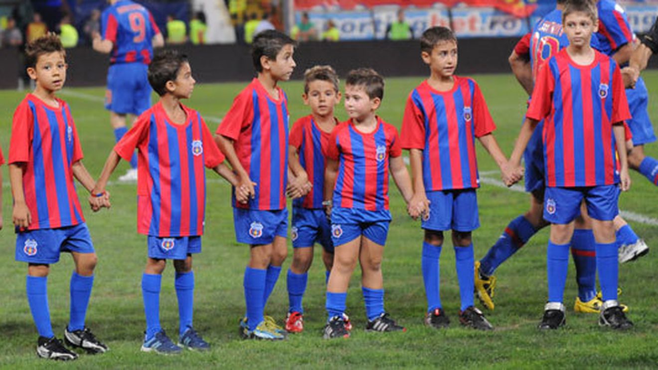 Steaua adoptă modelul Champions League! Jucătorii vor intra însoțiți de copii pe teren