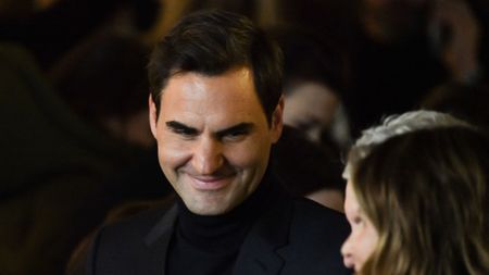 Lui Roger Federer îi priește retragerea din tenis! Apariție spectaculoasă la Săptămâna Modei de la Paris alături de soția sa, Mirka | FOTO