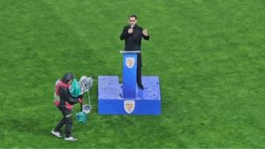 Moment jenant înainte de România - San Marino! Motivul pentru care nu s-a auzit imnul intonat de Cezar Ouatu