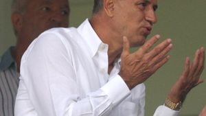 Taher și Copos, învrăjbiți de o datorie de 6.5 mil de euro?